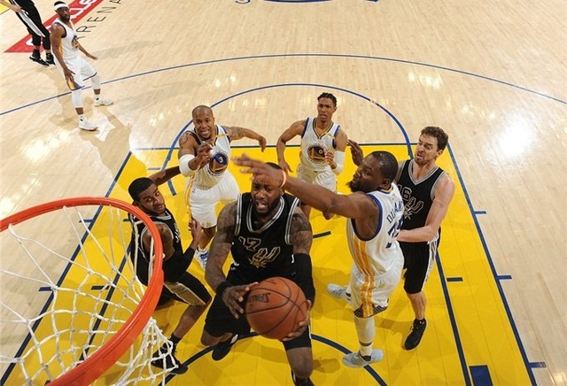 迫使出球 迫使出球